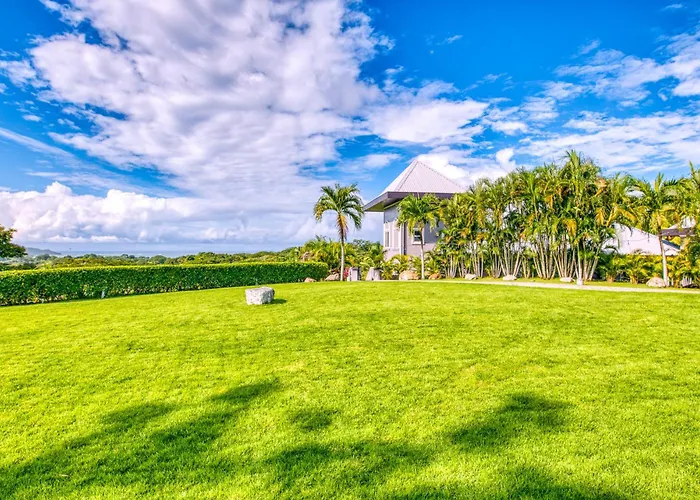 Castillo Colonial - By Pura Nosara